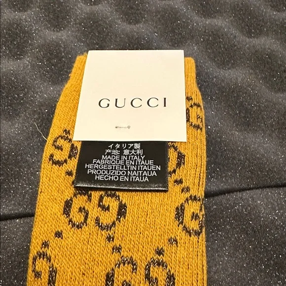 Gucci Golden Yellow Socks with Iconic Pattern - Picture 3 of 3